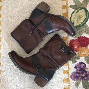Pikolino short buckle boots